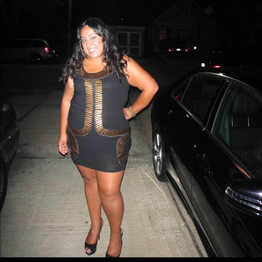 Plus size dress - Picture 2 of 7